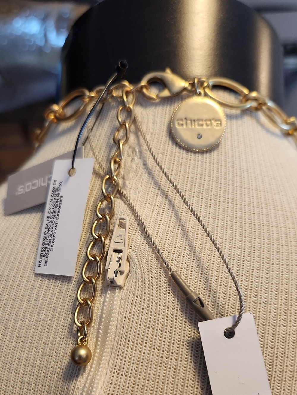 Chicos NWT Gold-Tone Necklace with Red Beaded Pendant Medallion Statement - Picture 8 of 10